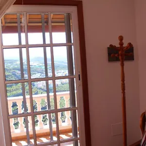 apartamentos-los-geranios.in-canary-islands.com/