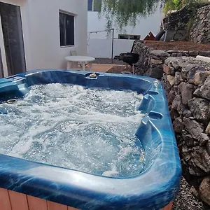 casa-geminis-tranquila-banada-por-el-sol.in-canary-islands.com/