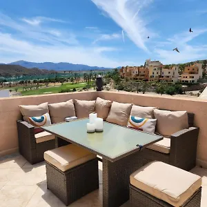  Apartamento Atico Esquinero Con Preciosas Vistas Al Valle Del Golf Con Piscina Comunitaria!