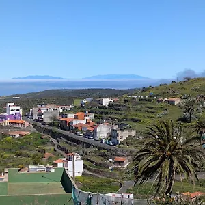 casa-rodeada-de-naturaleza-en-la-gomera.in-canary-islands.com/